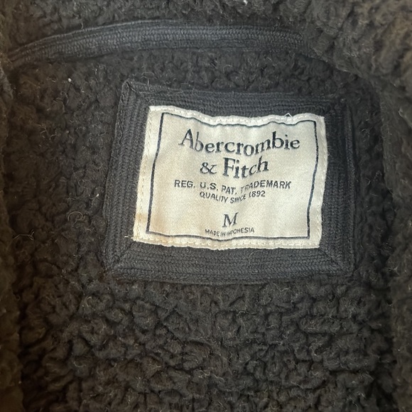 Abercrombie & Fitch jacket - Picture 2 of 6